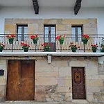 El Arbol Rojo * Selaya