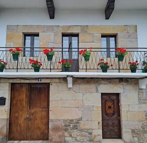 El Arbol Rojo * Selaya