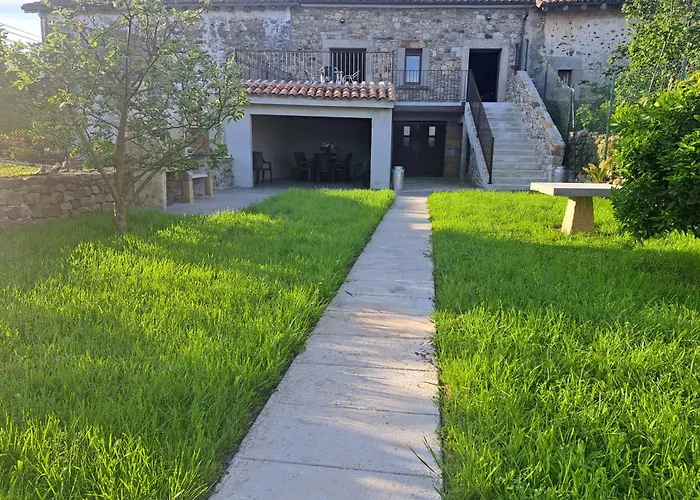 Apartment El Arbol Rojo *